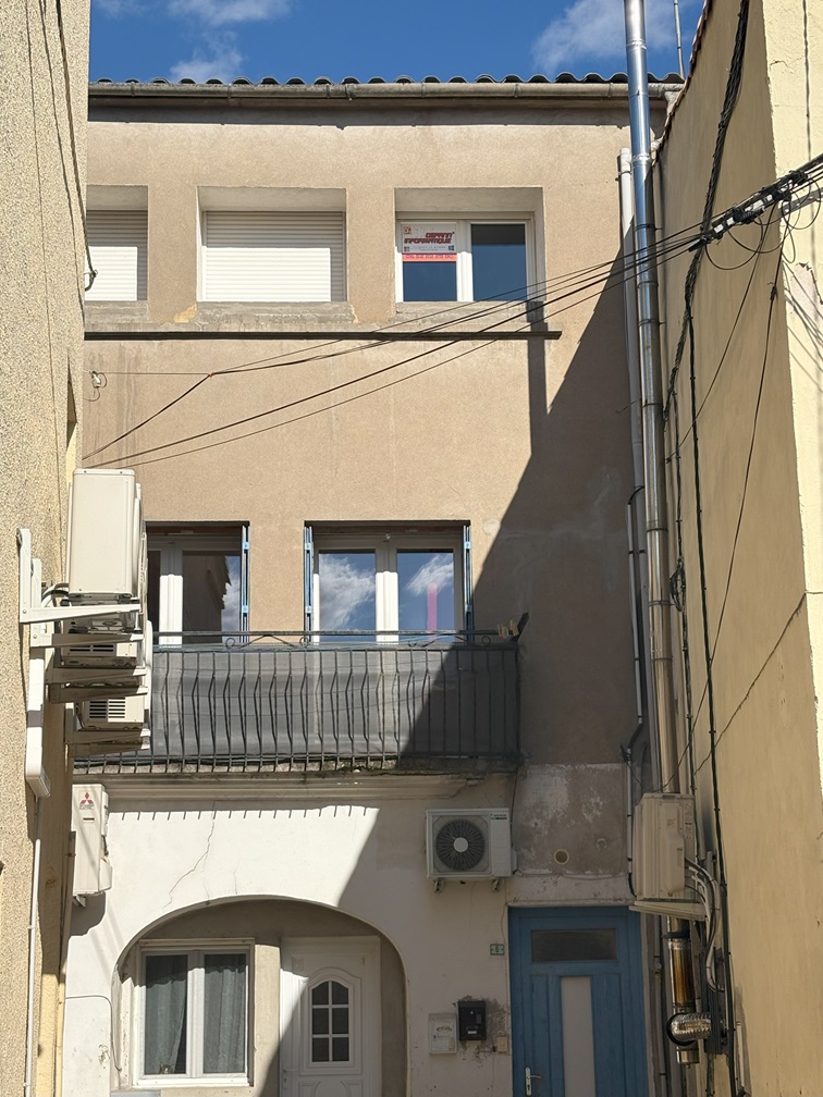 Façade extérieure du bureau Dépann' Informatique à Pinet